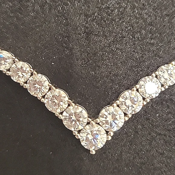 Elegant Silver Necklace - Picture 8 of 14